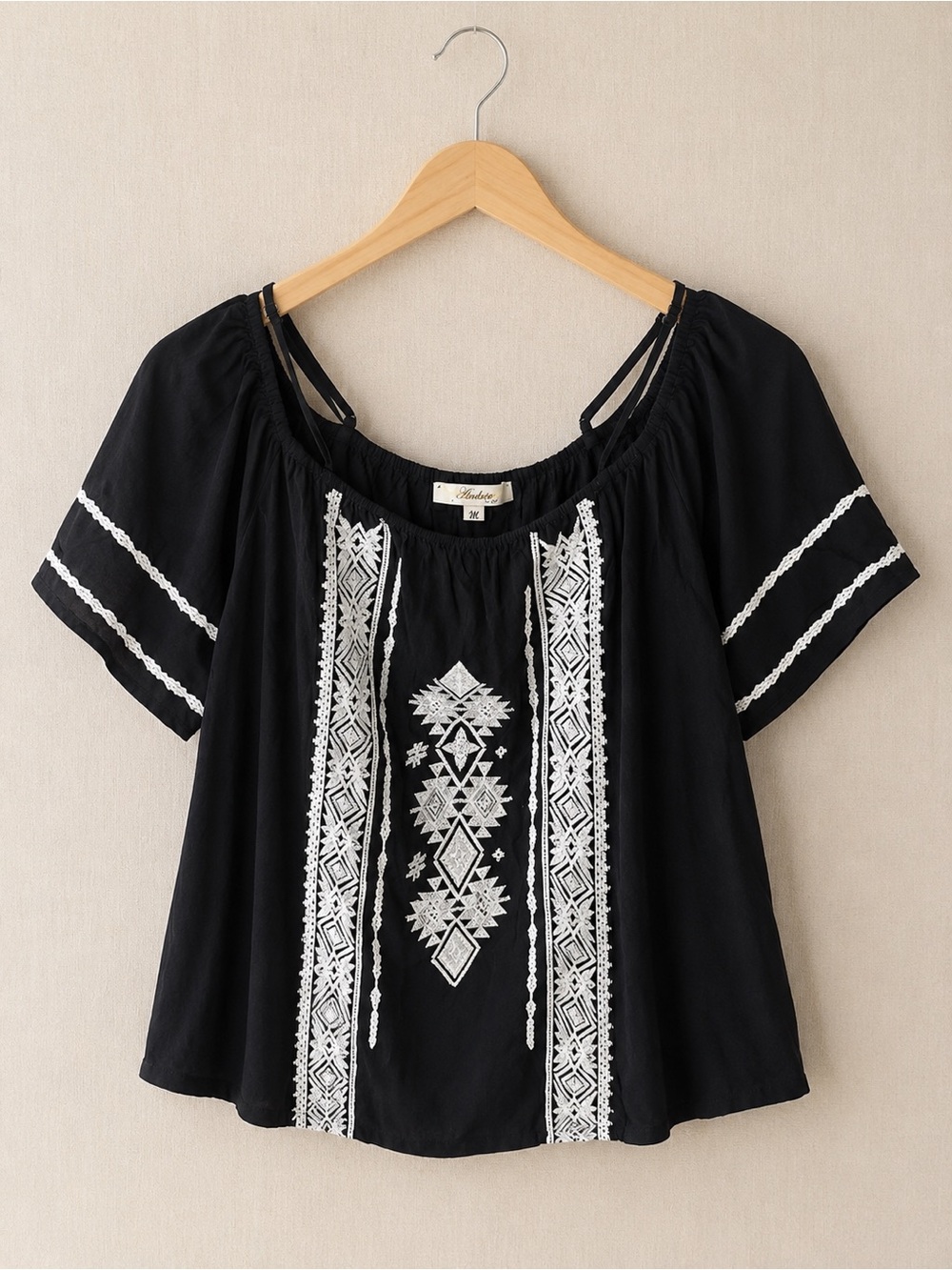 Andree by Unit Black White Embroidered Peasant Blouse Boho Top M
